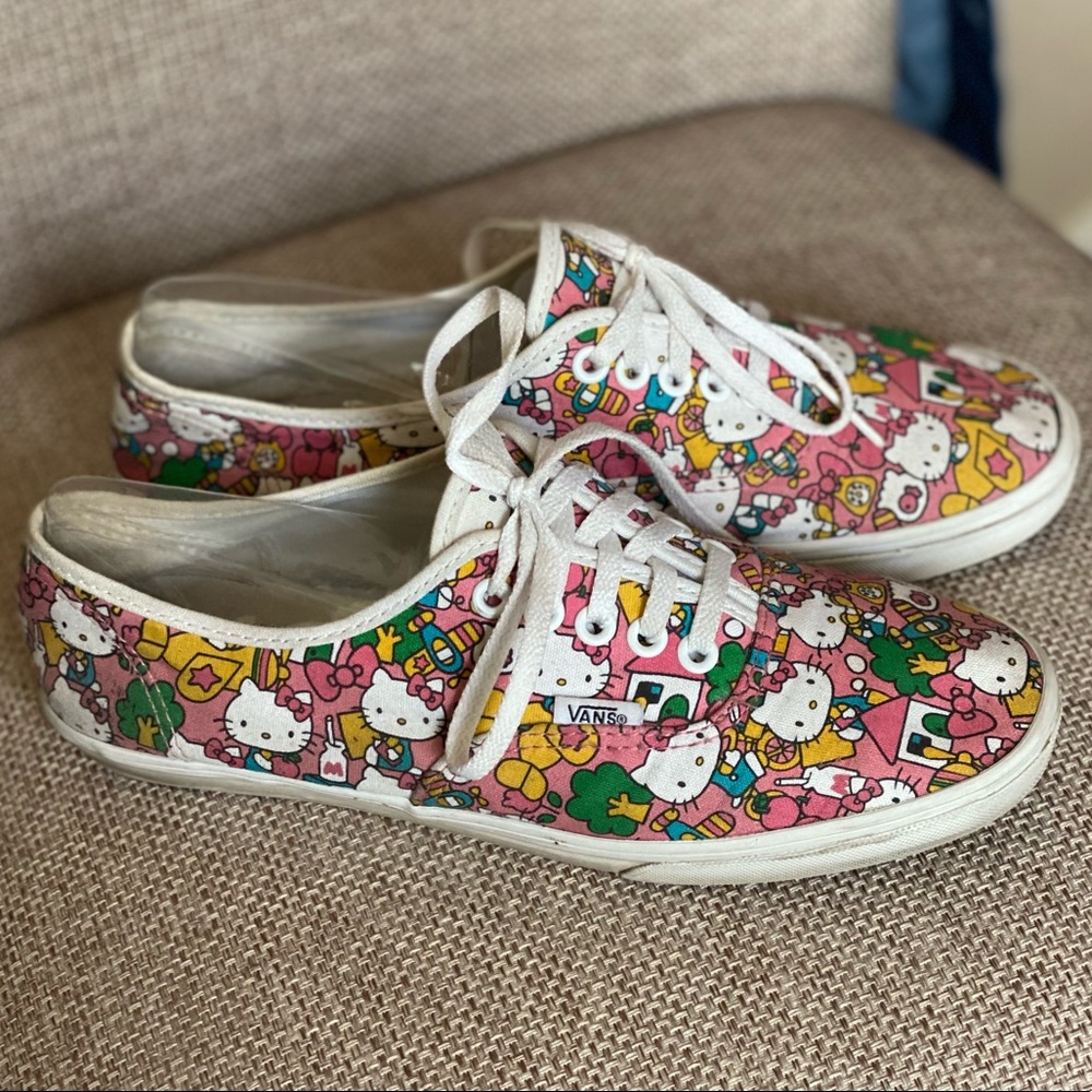 Hello Kitty Vans- Special Edition